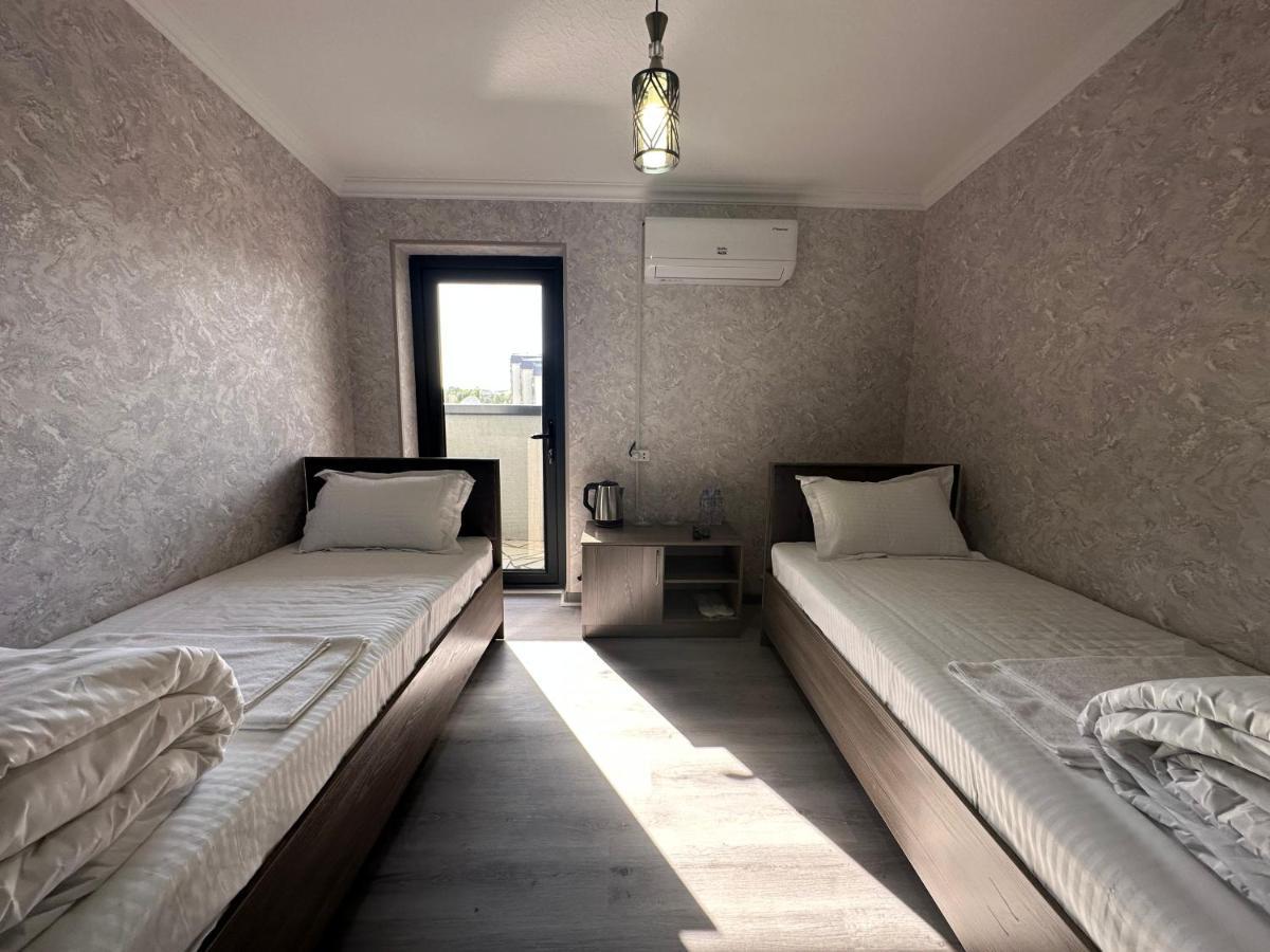 Byond Hotel & Hostel Ташкент Екстер'єр фото