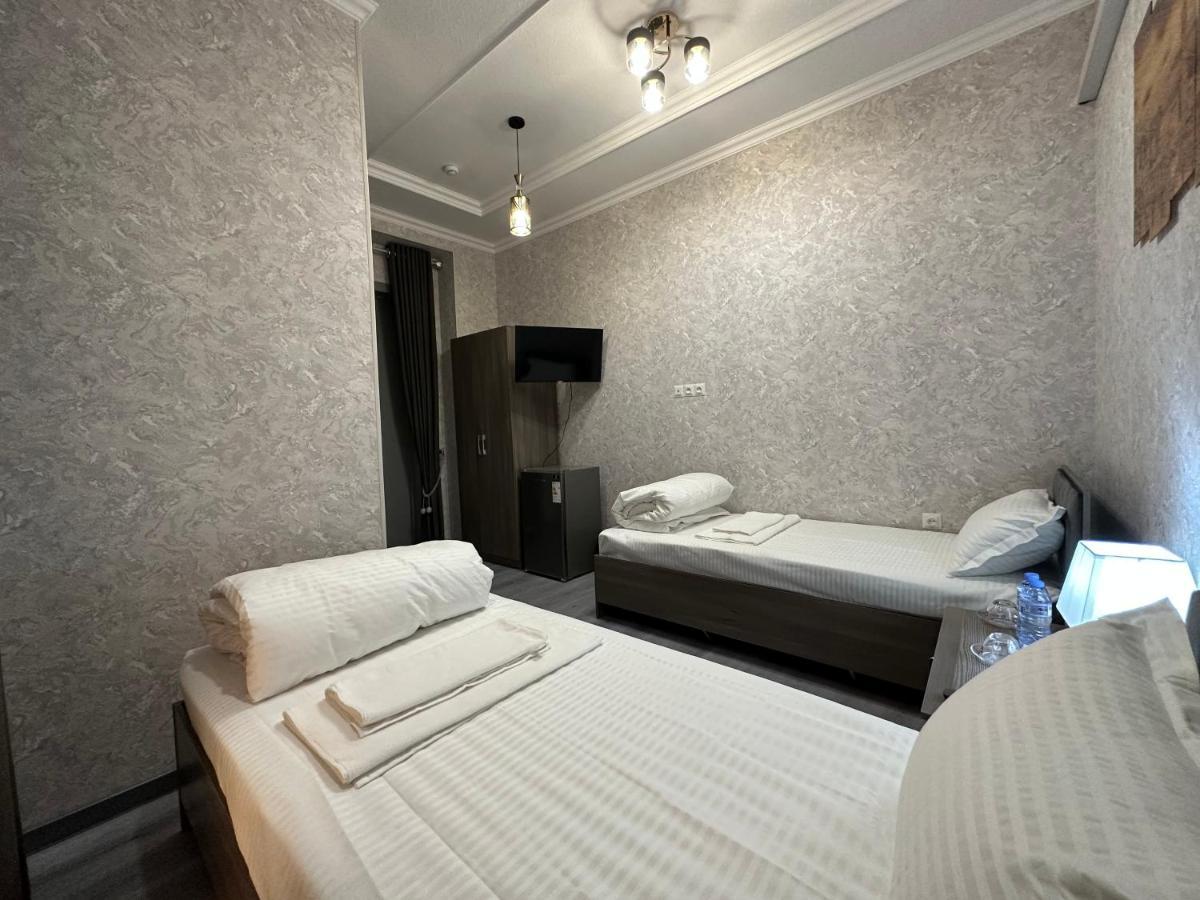 Byond Hotel & Hostel Ташкент Екстер'єр фото